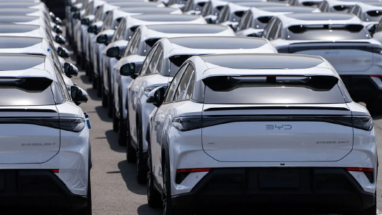 比亚迪有望首次超越特斯拉，登顶全球新能源汽车销冠