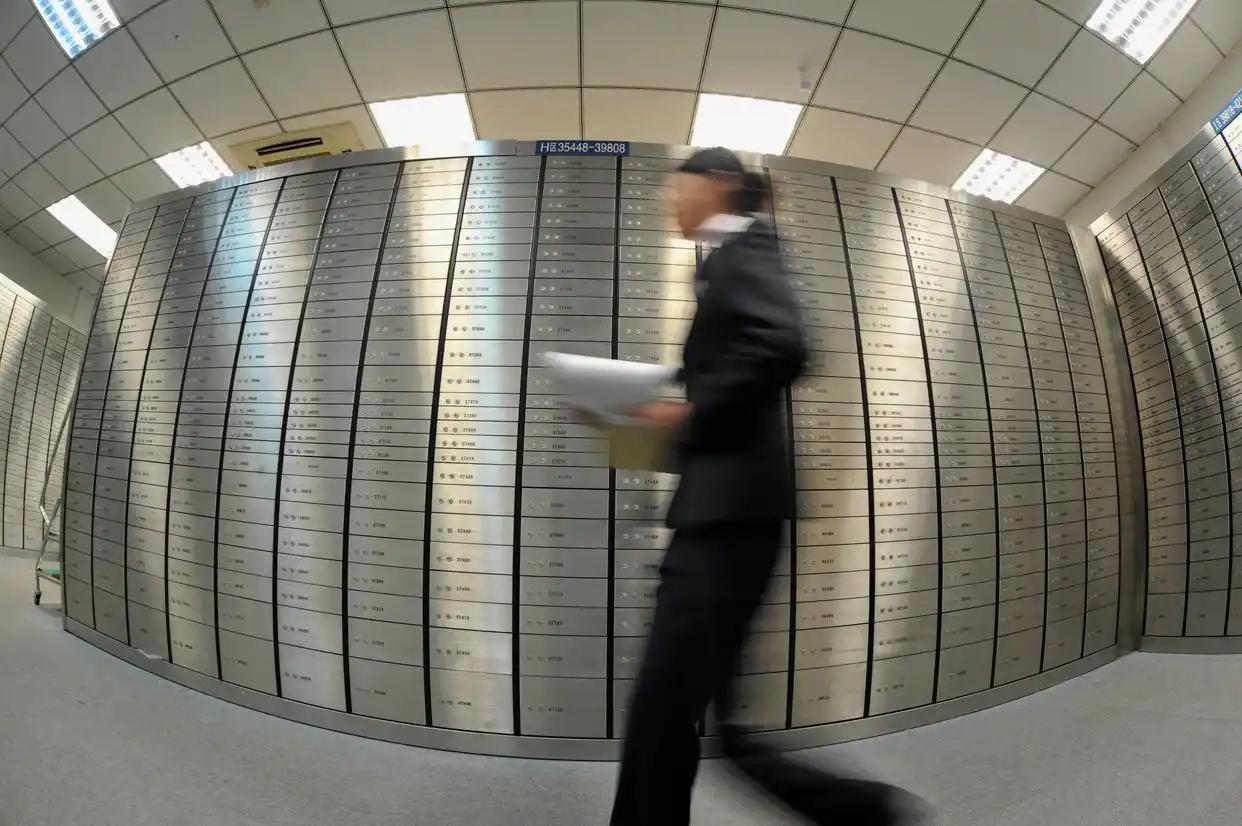 金价、银价再创历史新高 银行保险箱租赁紧俏