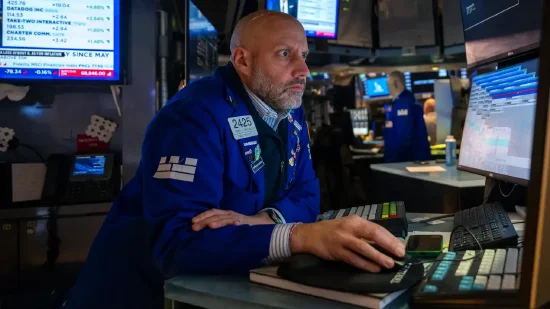 午盘：美股涨跌不一 标普指数小幅上扬