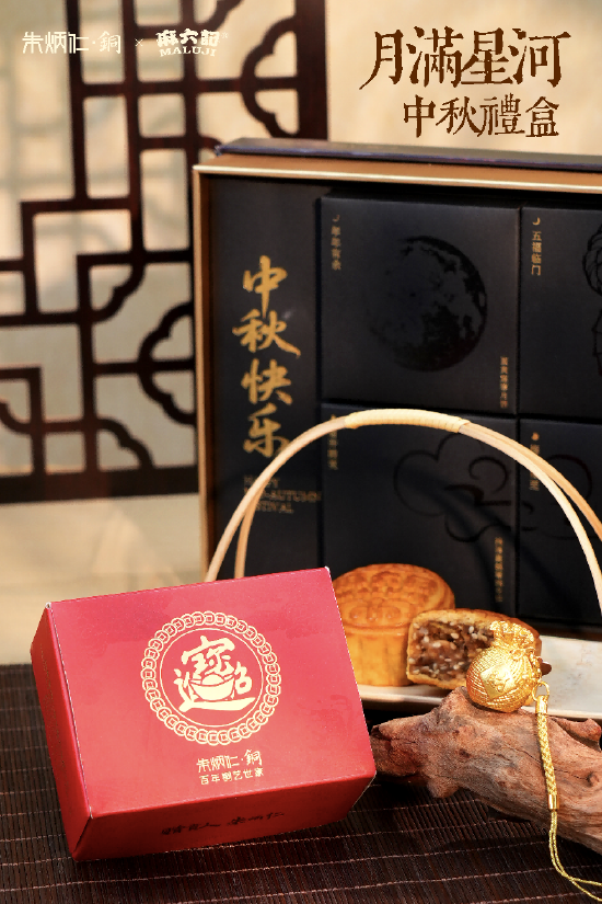 “联名混战”时代，麻六记为什么能持续出圈？